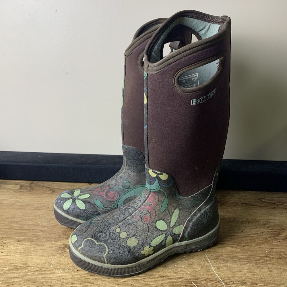 BOGS Boots Women Sz 7 Classic Ultra High Garden Floral Waterproof Outdoor